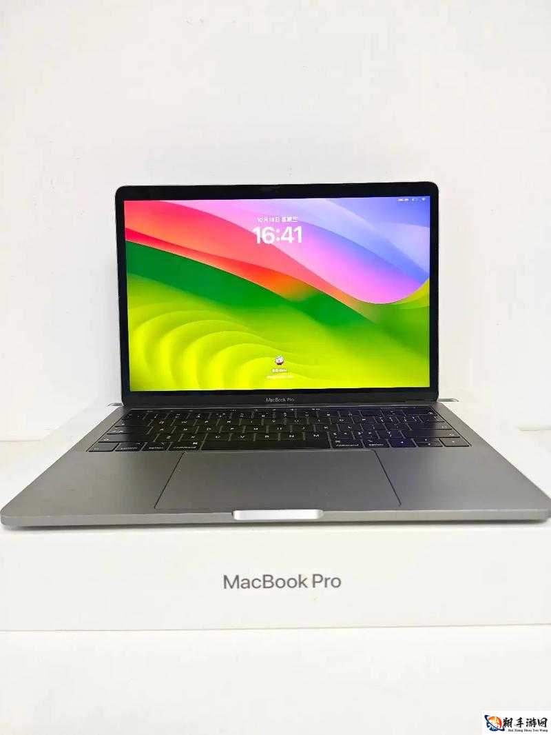 18 岁拥有的高清 18 岁 MacBook Pro