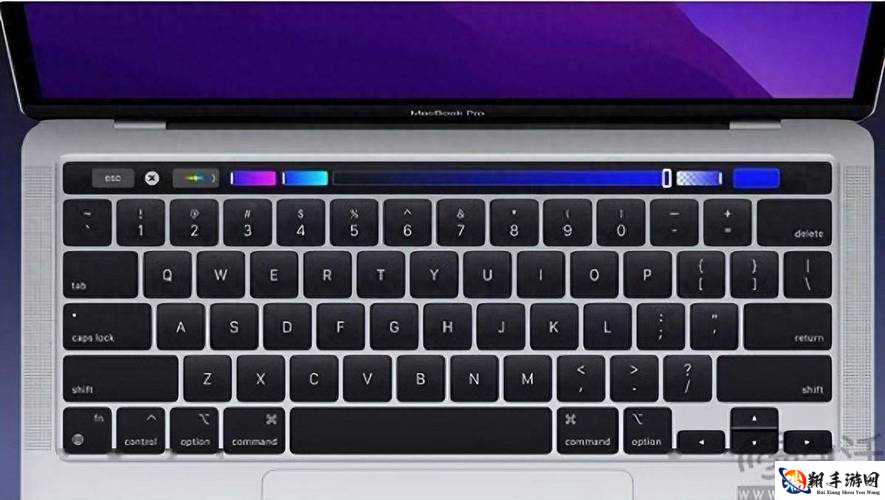 1819 岁 macbookpro 高清：极致性能、视网膜显示屏、Touch Bar